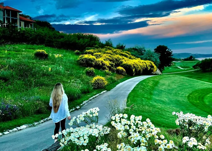 Thracian Cliffs Private Cavarna