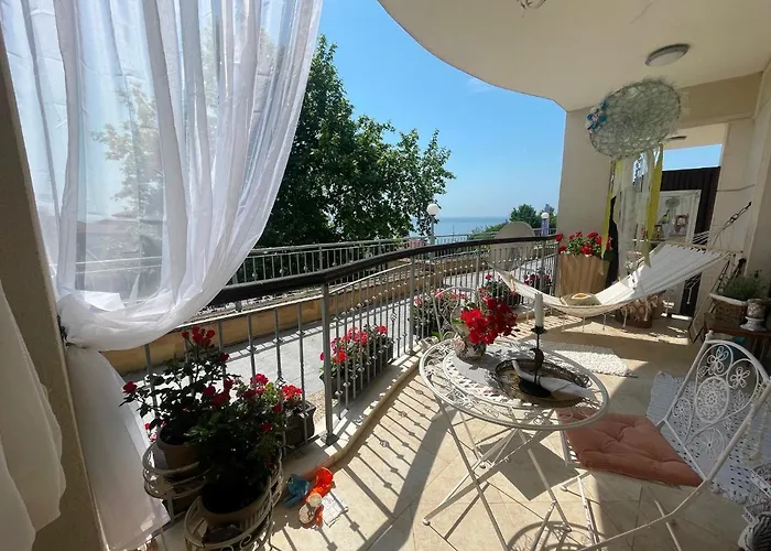 Thracian Cliffs Private Apartament